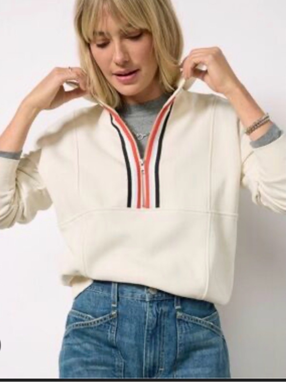 Evereve Women's Cream Half-Zip Pullover with Contrast Trim. Like New